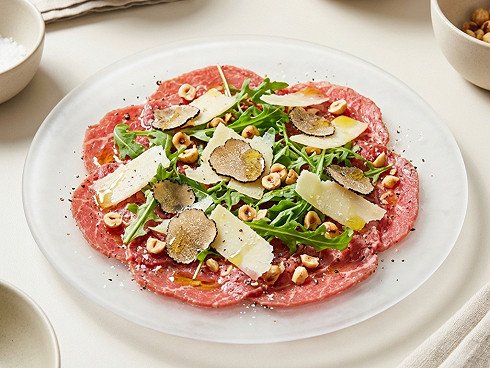 Entrée de la fête des pères : carpaccio de bœuf à la truffe et parmesan